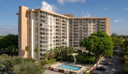 Country Club Tower