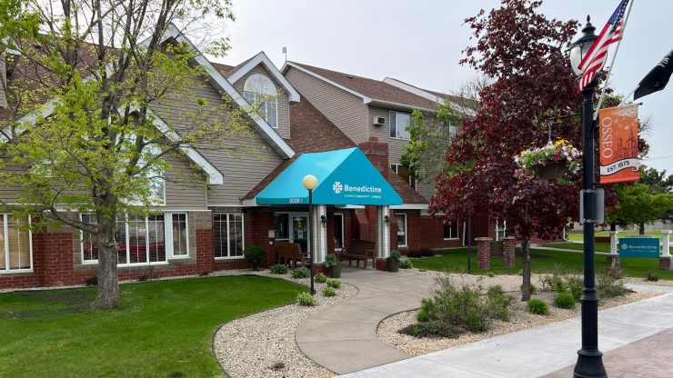Exterior view of Cerenity Humboldt entrance.