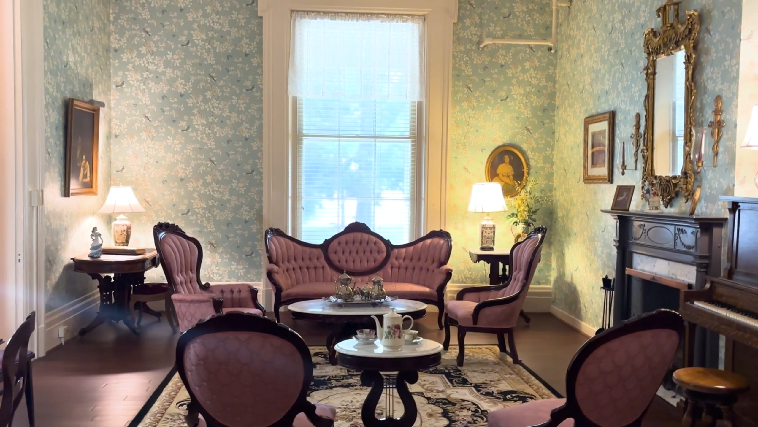 Elegant common area in a senior living facility
