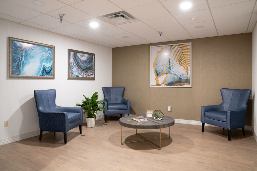 A cozy common area with comfortable seating