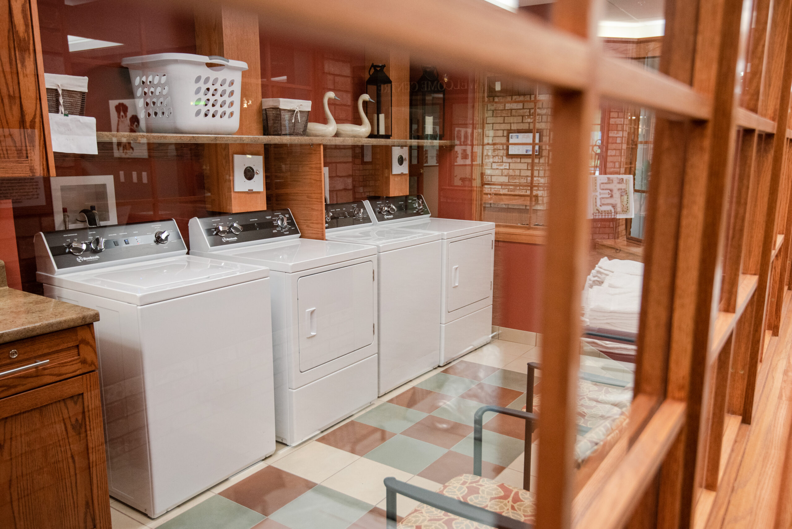 Laundry room with washers and dryers