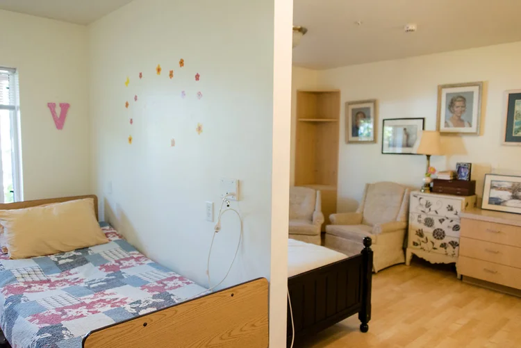 Rosewood Court — photo 2