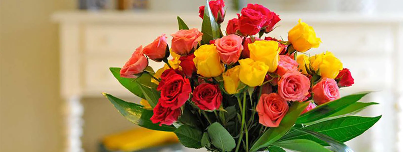 Vibrant bouquet of mixed roses