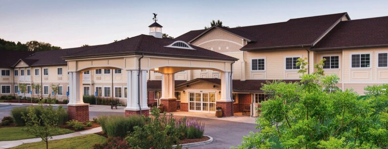 Exterior view of Meadow Brook Senior Living facility
