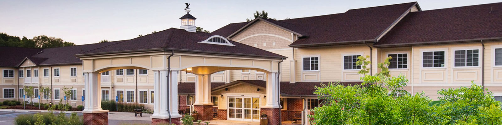 Exterior view of Meadow Brook Senior Living facility
