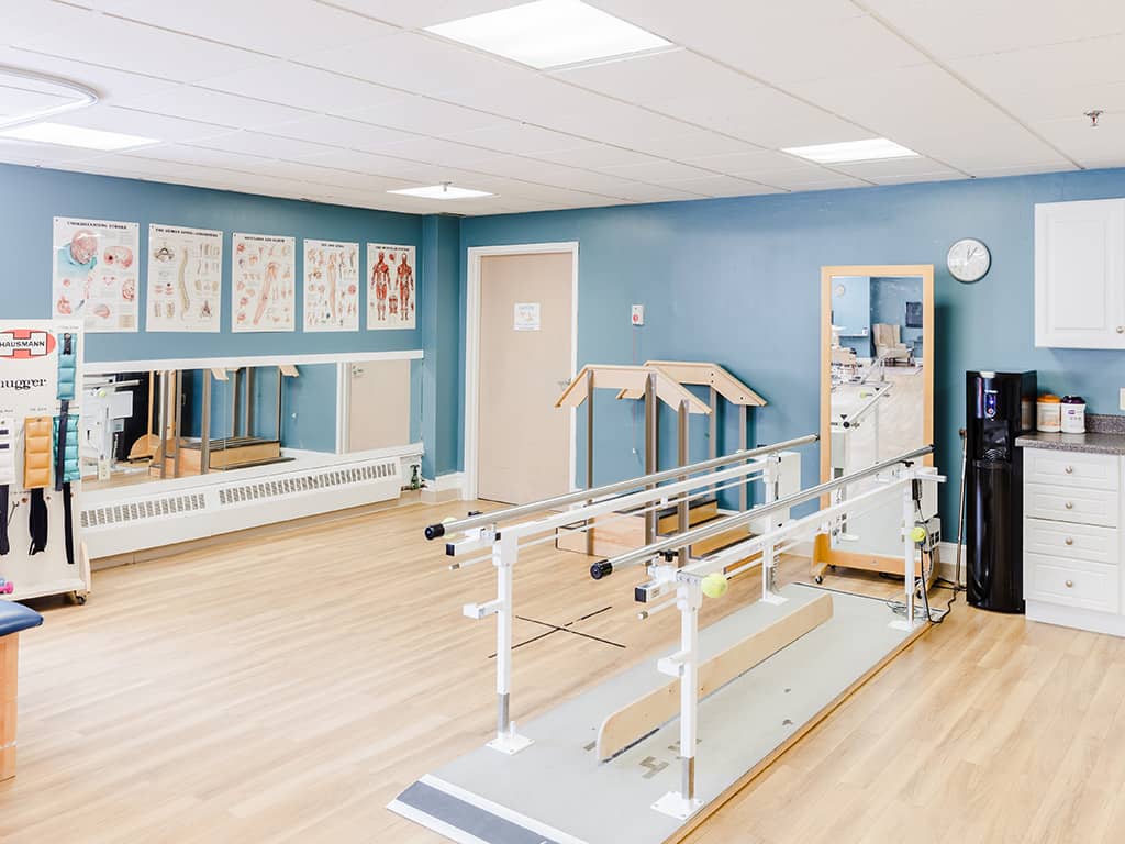 Interior rehabilitation space with therapy equipment