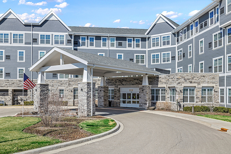 Exterior view of Alto Overland Park facility entrance