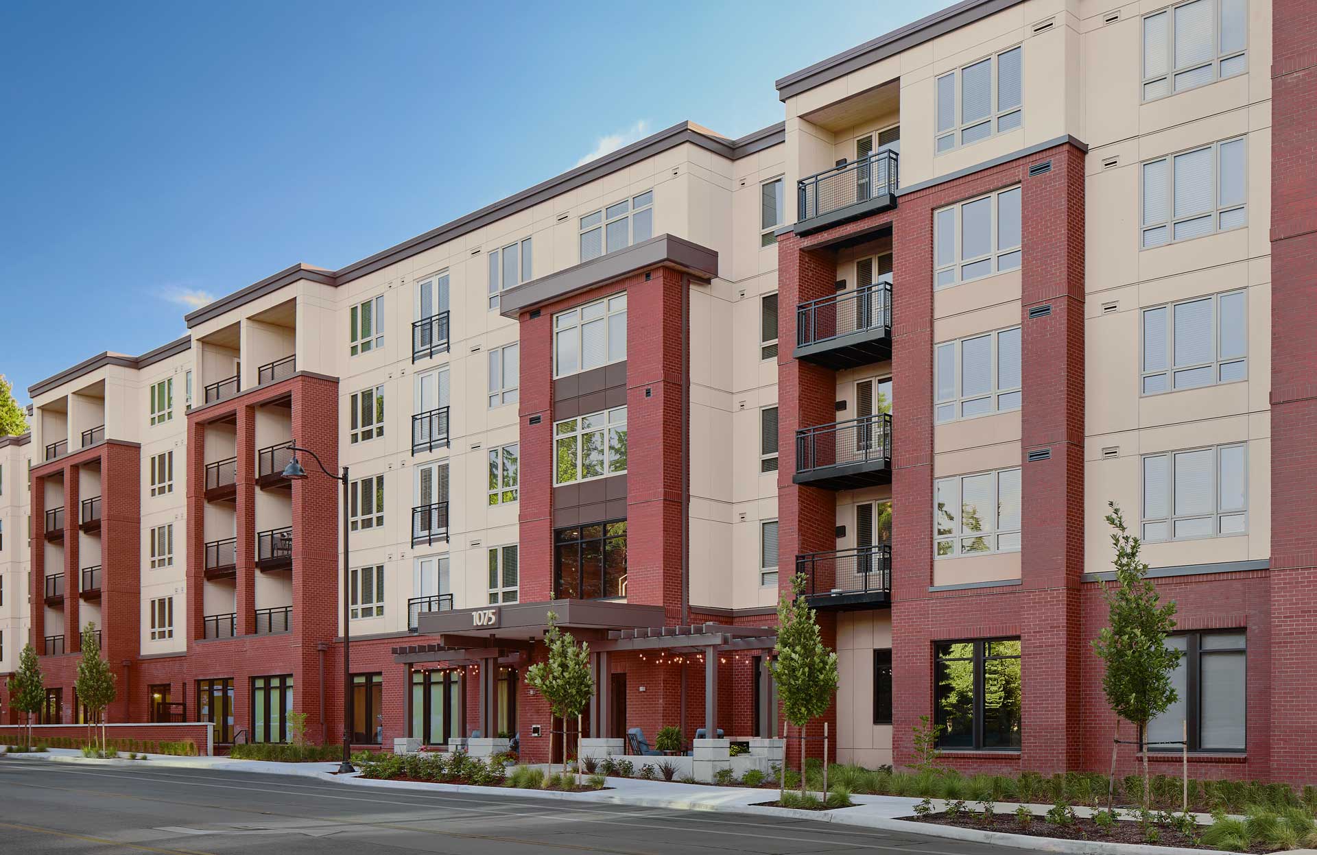 Exterior view of MorningStar Senior Living building