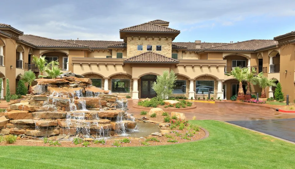 Exterior view of The Retreat at SunRiver St George with landscaping