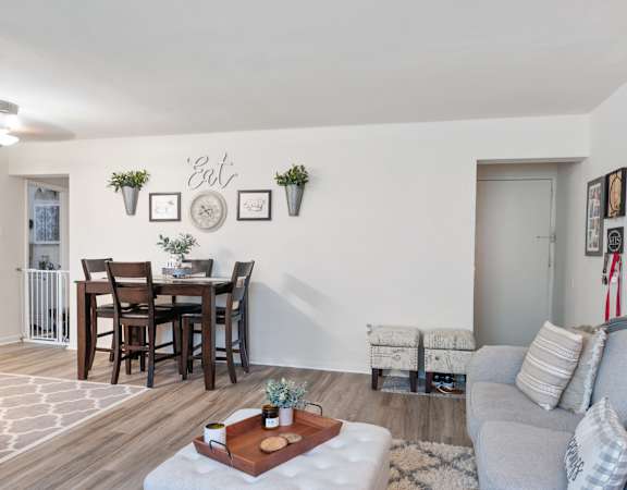 Cozy common area with dining table and seating