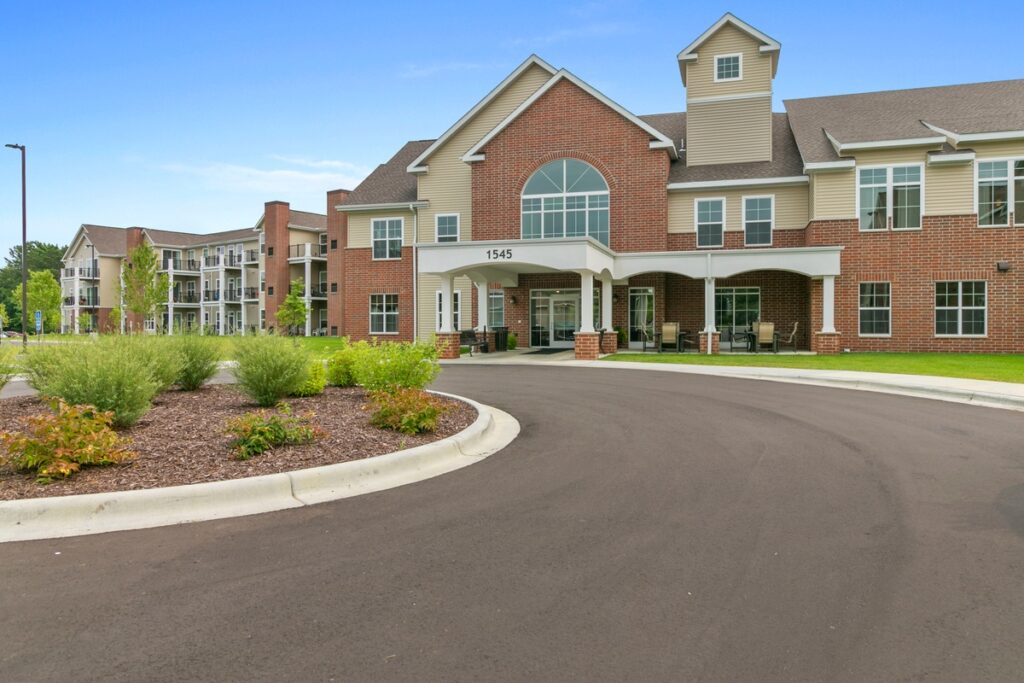 Front entrance of Fairway Knoll assisted living facility