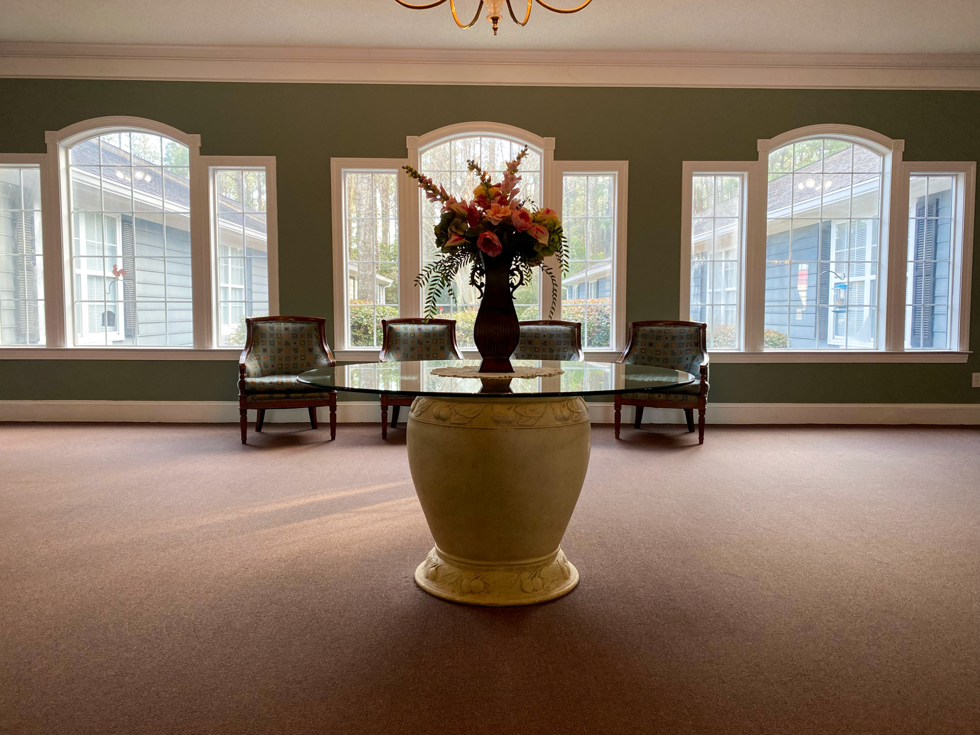 The Oaks at Willow Lake Senior Living — photo 5