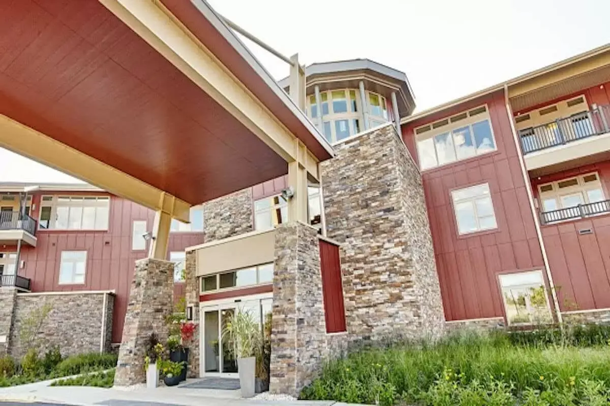Summit Retirement Center