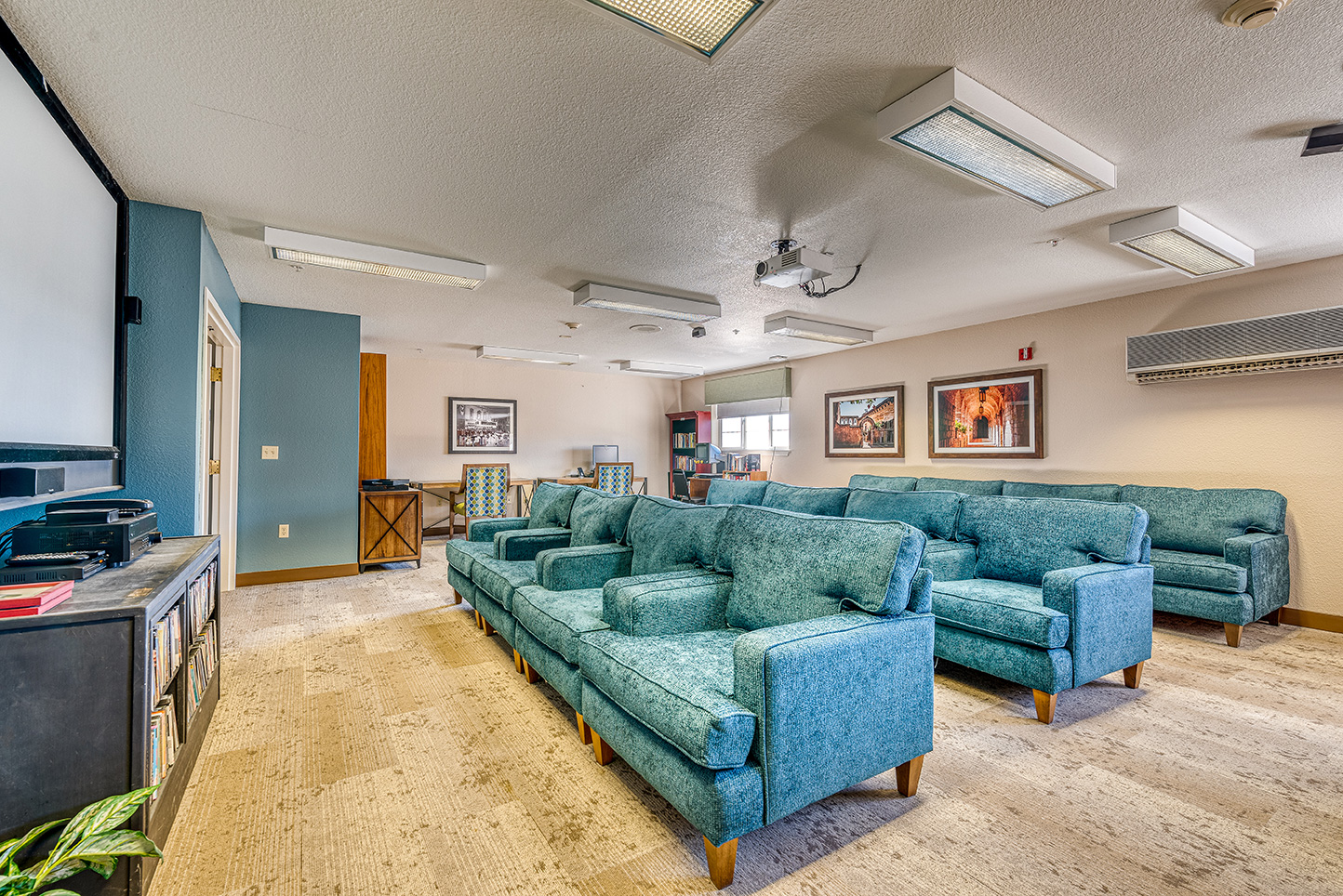 Common area with seating in a senior living facility