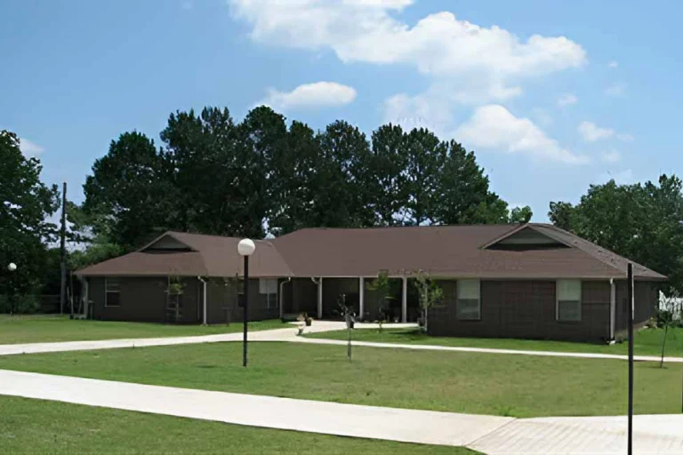 Exterior view of the Pathfinder, Inc. Bamburg Complex
