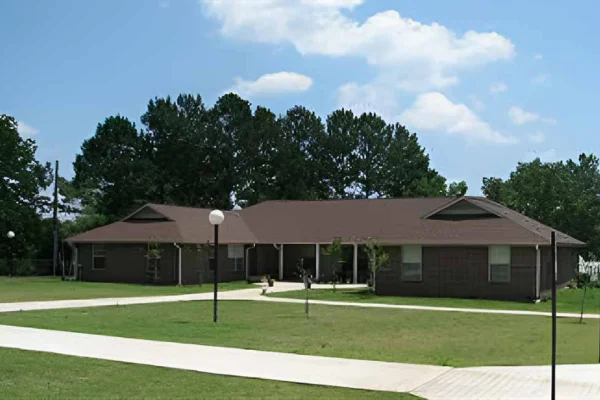 Exterior view of the Pathfinder, Inc. Bamburg Complex building