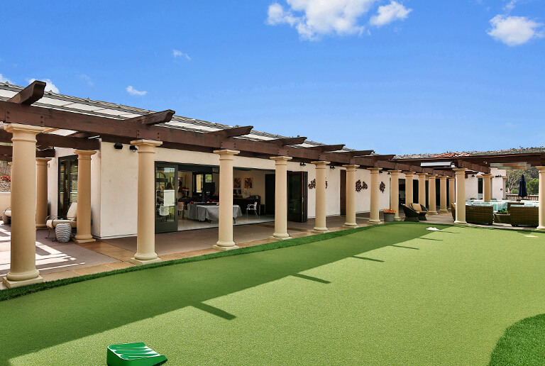 Outdoor space with well-structured landscaping
