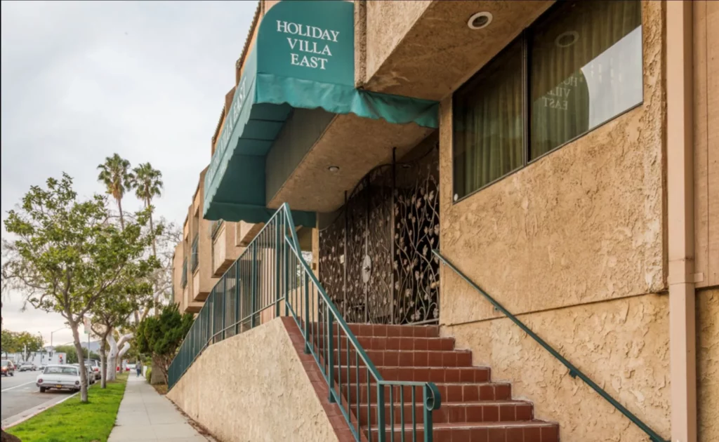 Holiday Villa Senior Living