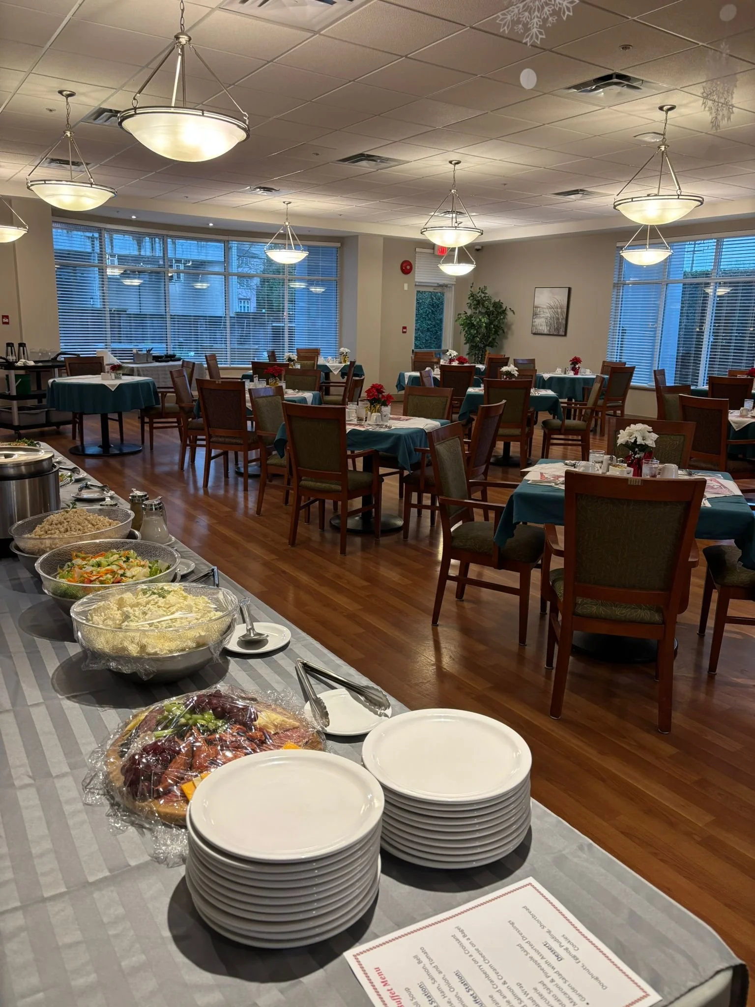 Dining room set for a meal service