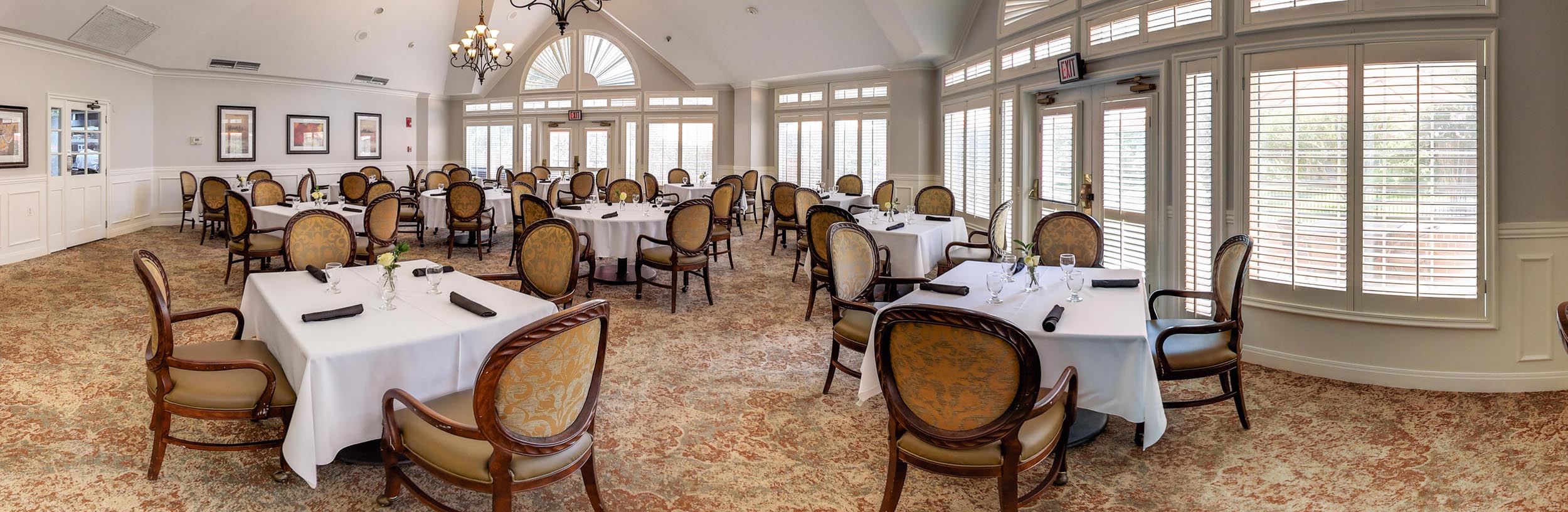 Dining room with elegant tables and chairs