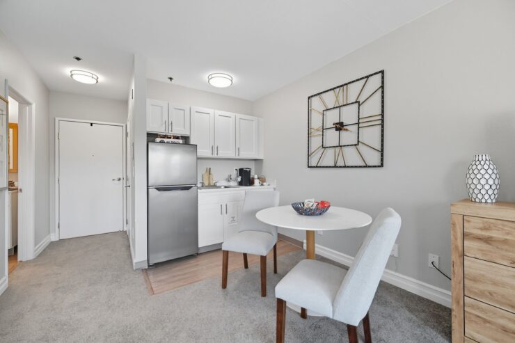 Cozy living space with kitchen and dining area