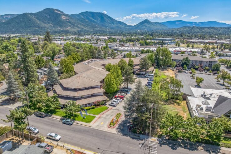 Solista Grants Pass by Cogir