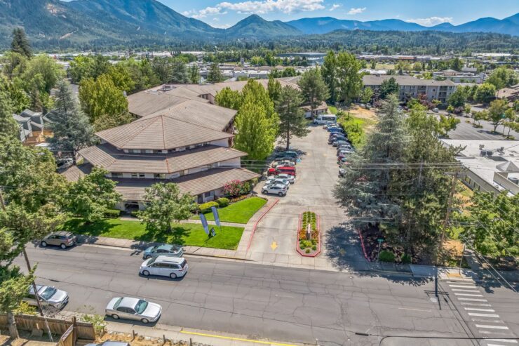 Solista Grants Pass by Cogir