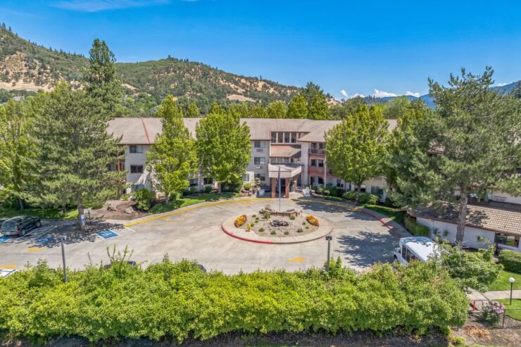 Solista Grants Pass by Cogir