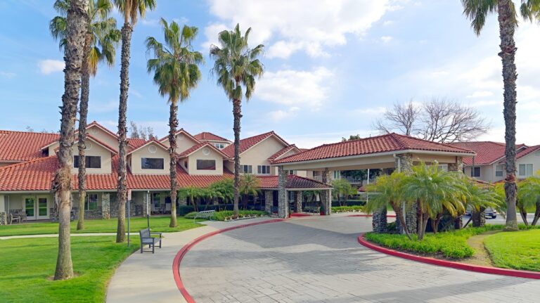 Holiday Valencia Commons