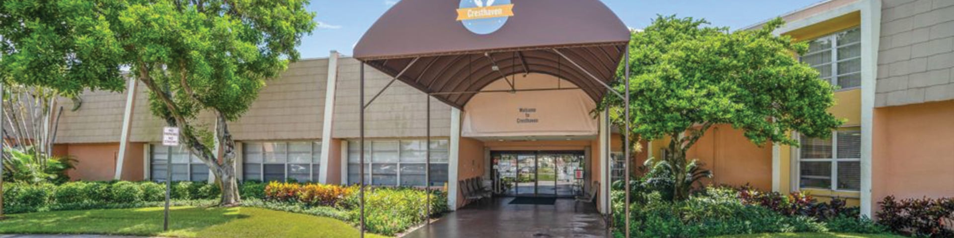 Entrance of the Cresthaven Senior Living facility