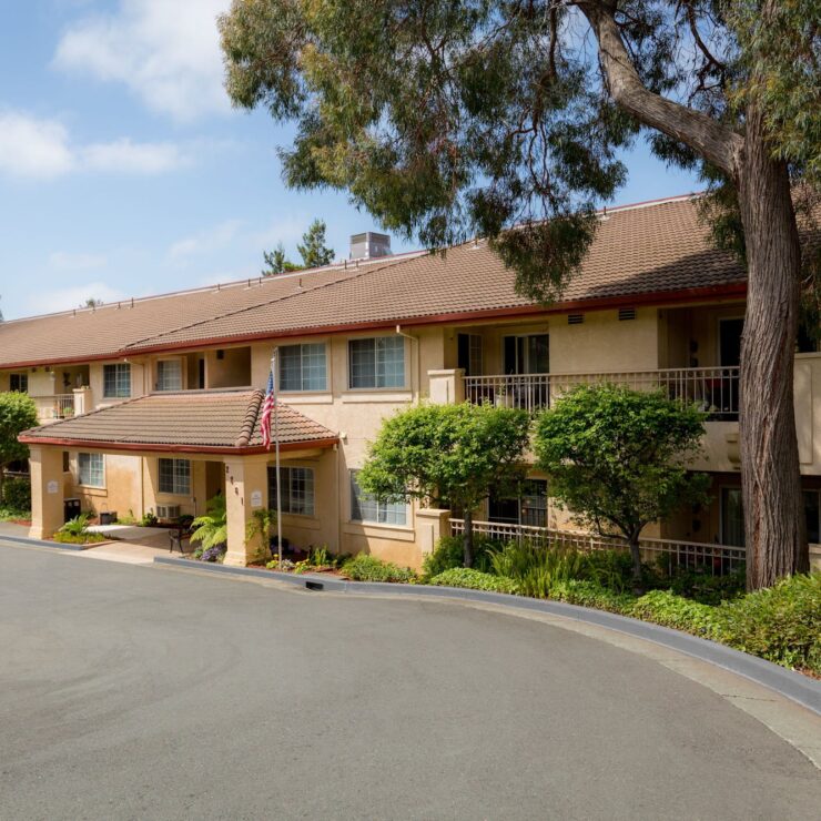 Exterior view of Cogir of North Bay nursing home