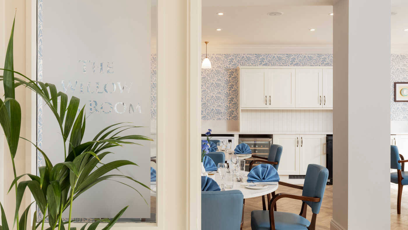 Interior view of the dining room with blue decor