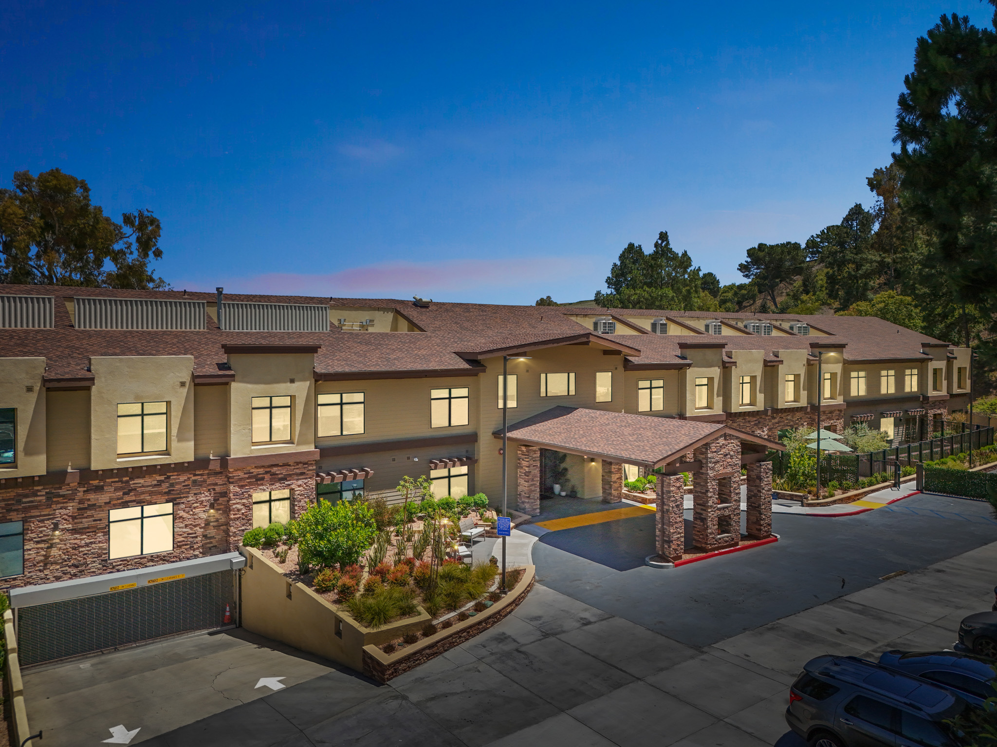 Exterior view of Peninsula Pointe by Cogir