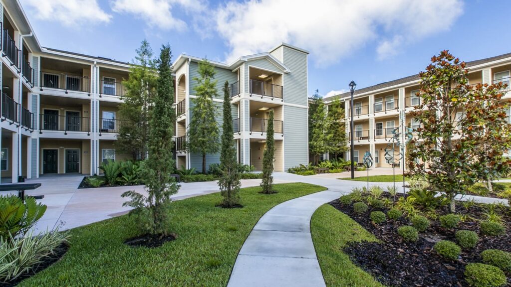 Fountains at Pershing Park Apartments