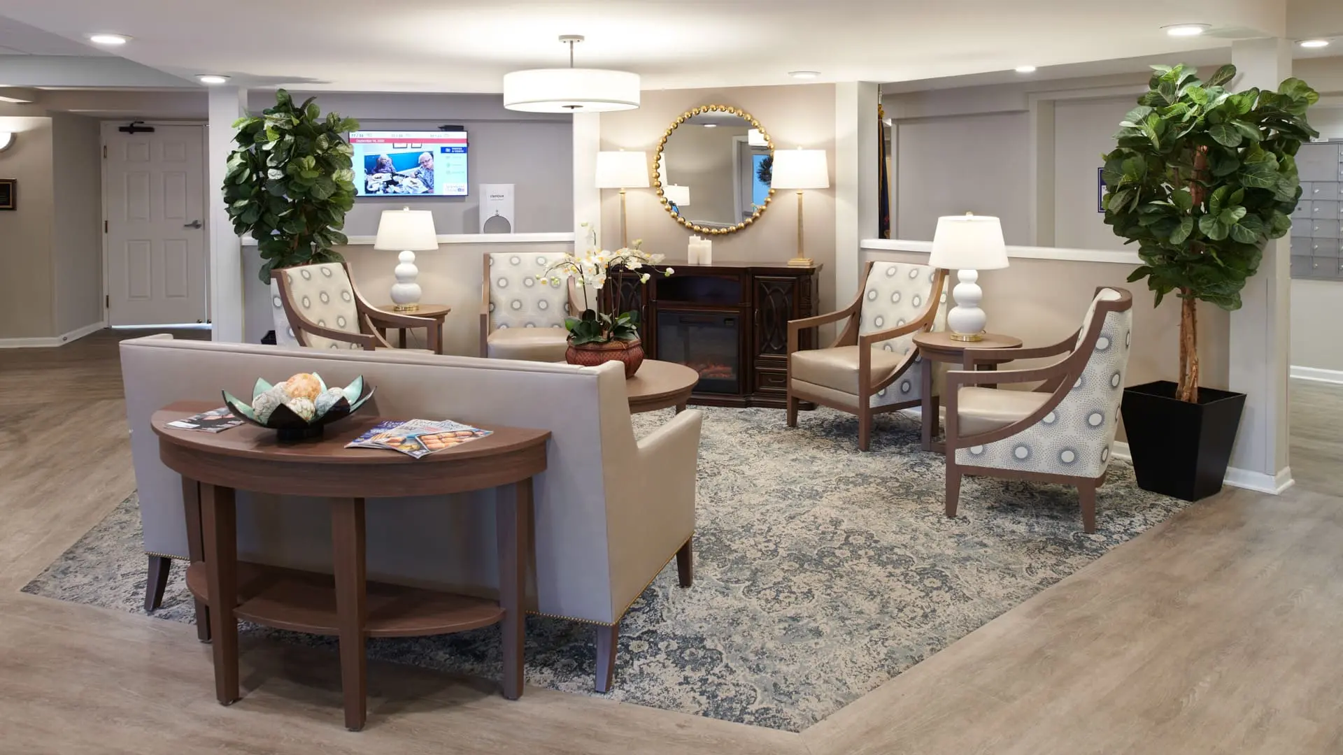 Bright and inviting common area with comfortable seating