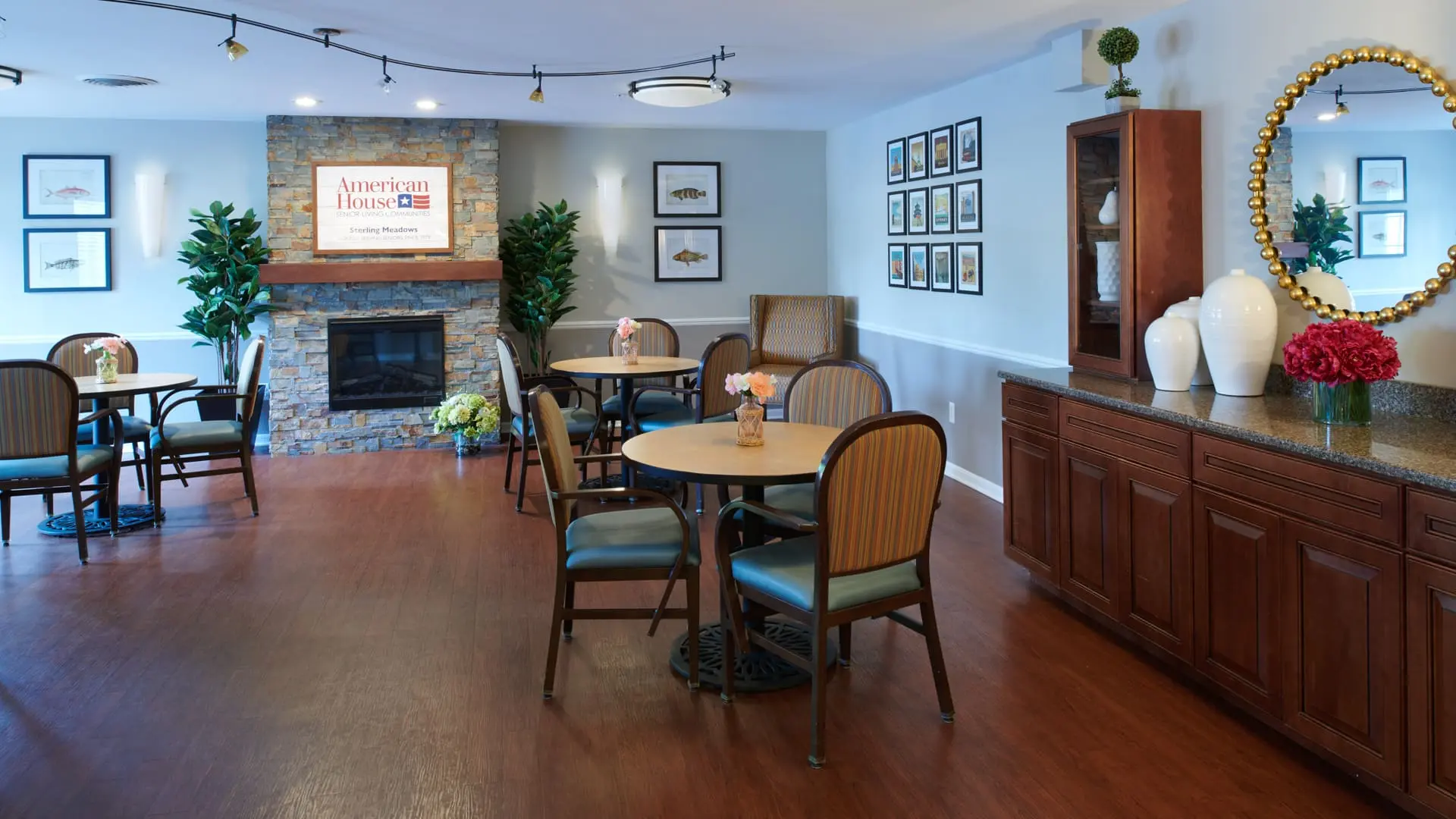 A cozy dining room area with tables and chairs