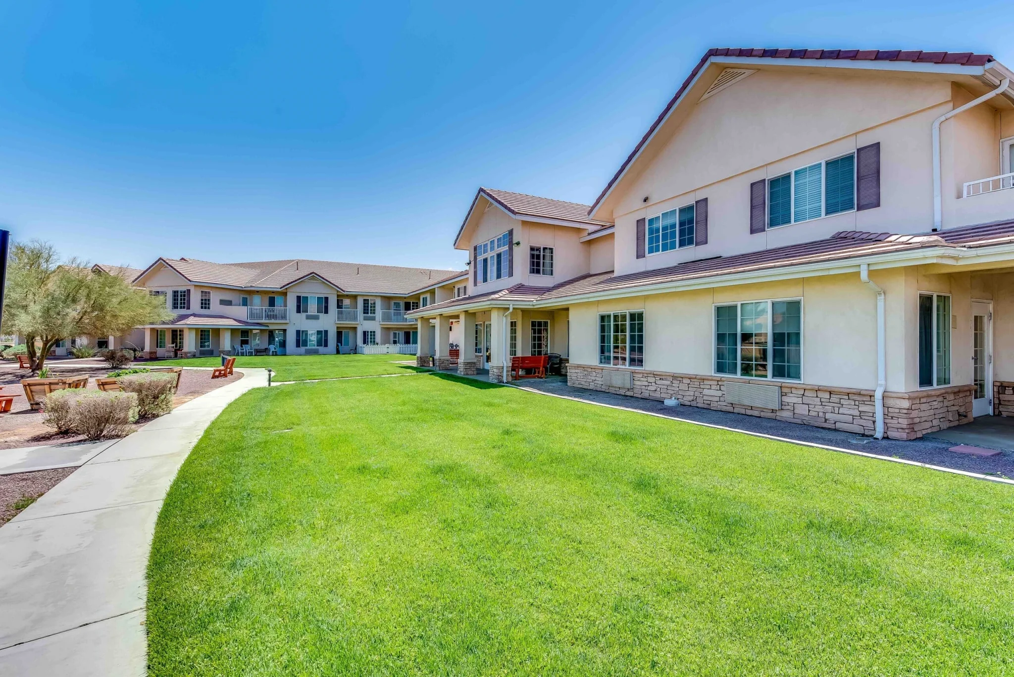 Exterior view of Solstice Senior Living at Apple Valley