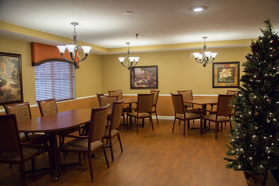 Dining room with spacious seating and decor