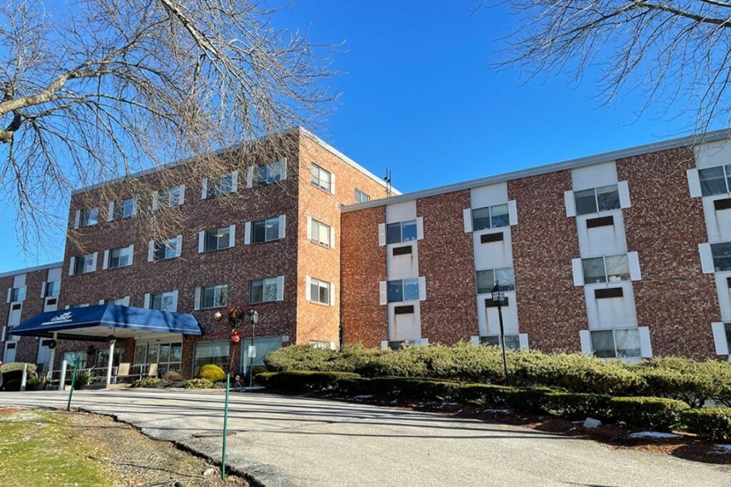 AdviniaCare Country Center