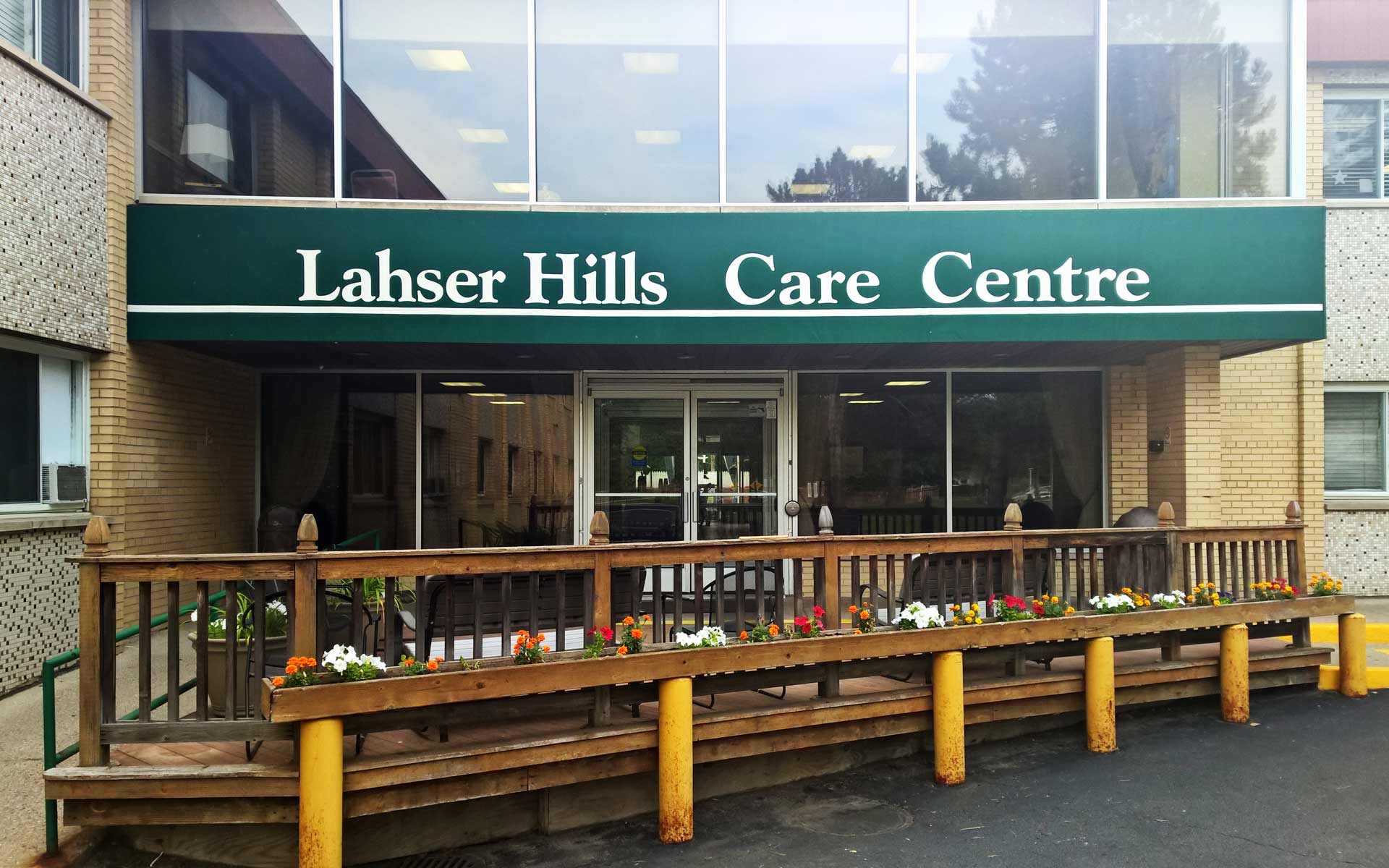 Exterior view of Lahser Hills Care Centre entrance.