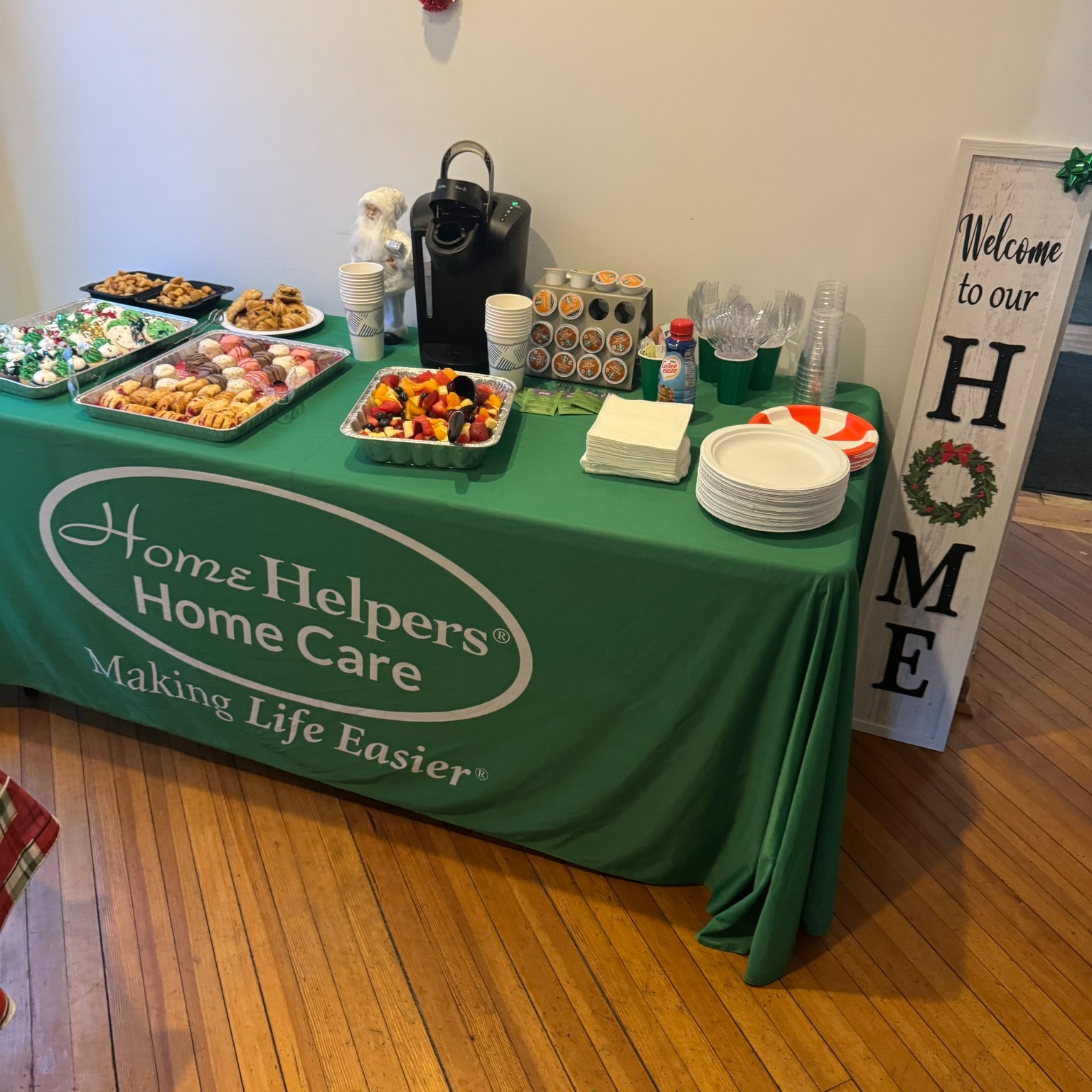 Table with food and drinks for a welcome event