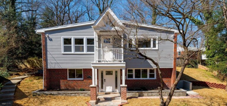 APEX Luxurious Living