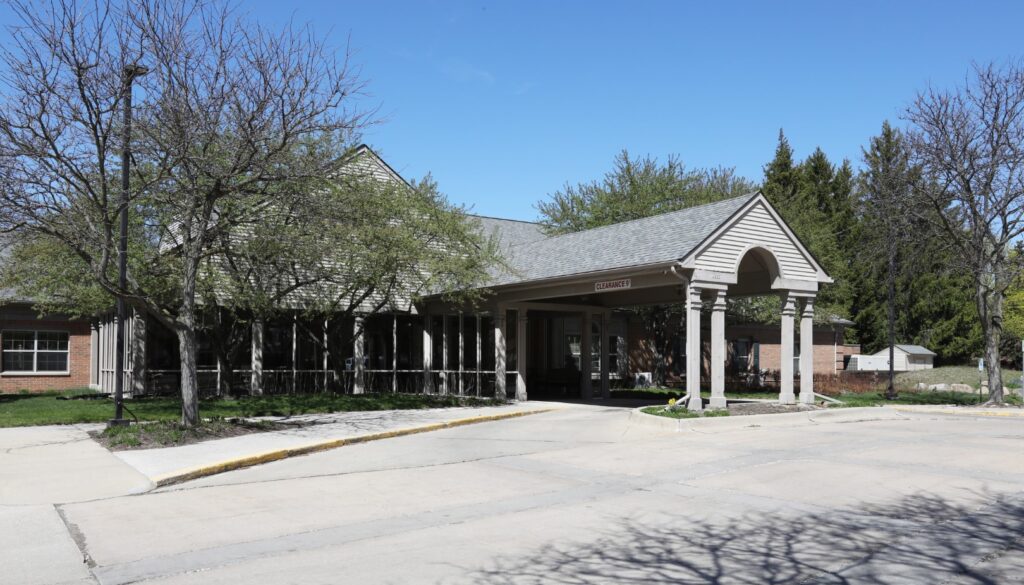 Oakmont Livonia Senior Community