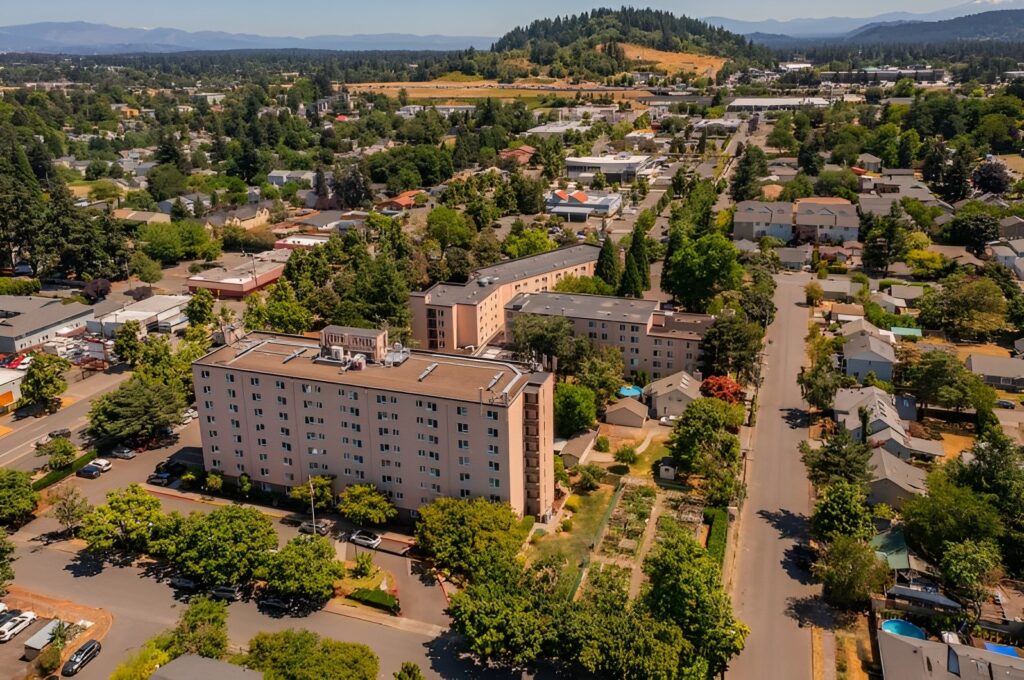 Kirkland Union Manors