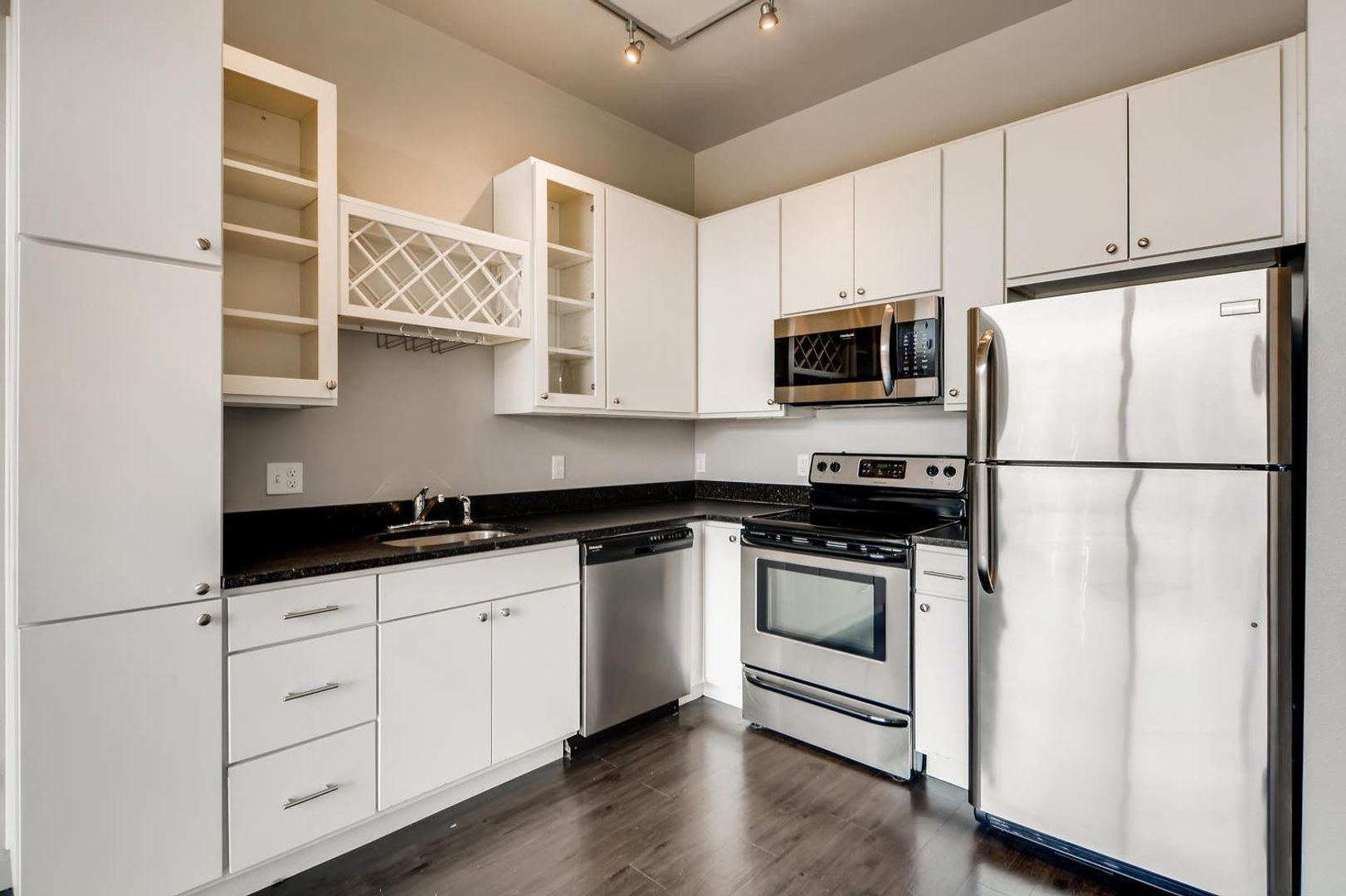 Well-equipped kitchen in a modern apartment