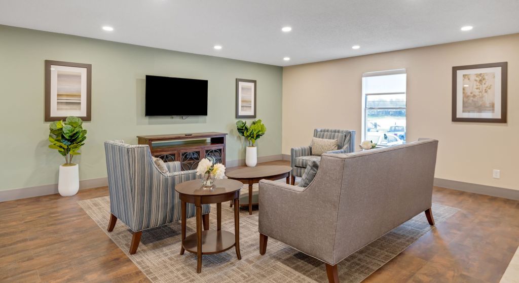 Bright and inviting common area with seating