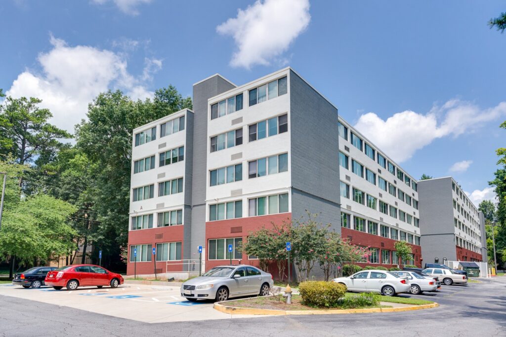 Lenox Summit Apartments