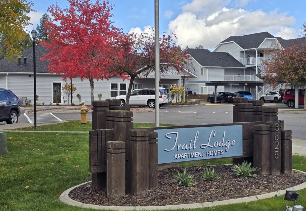 Trail Lodge Apartments
