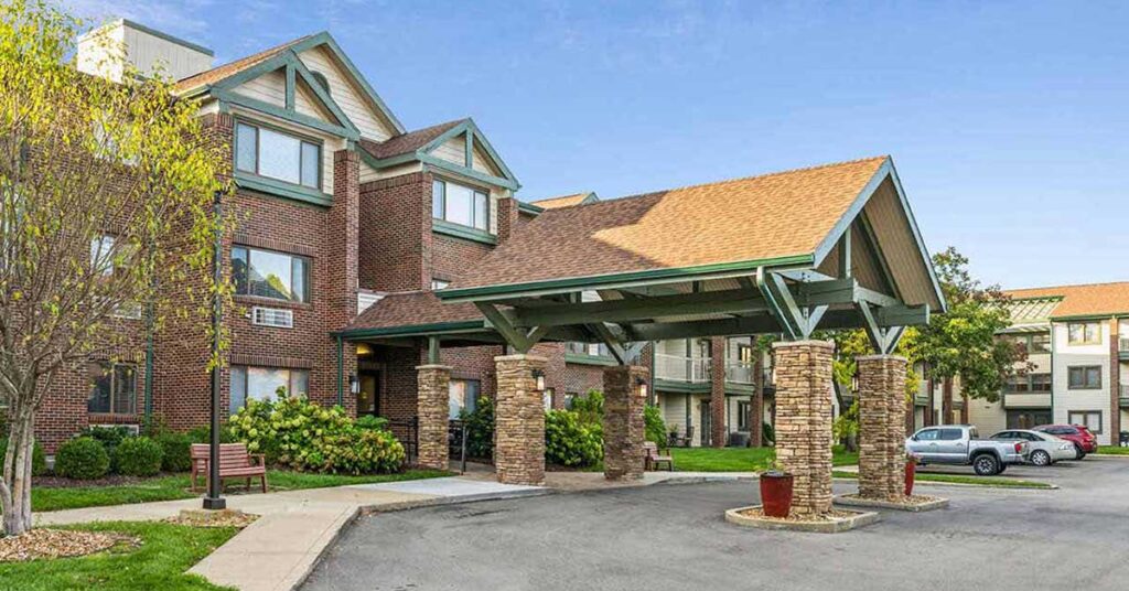 Exterior view of Antioch Valley Senior Living entrance