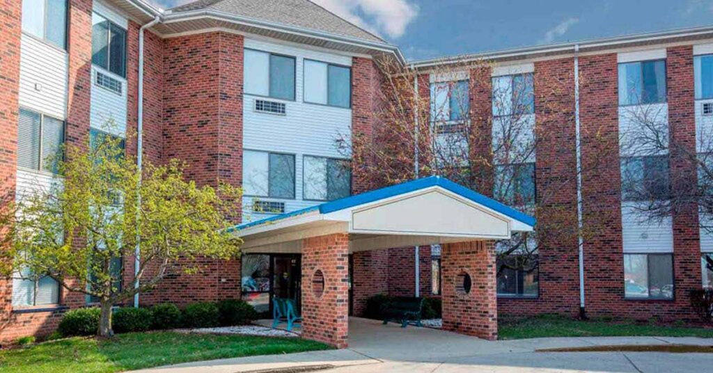 Exterior view of Antioch Valley Senior Living entrance
